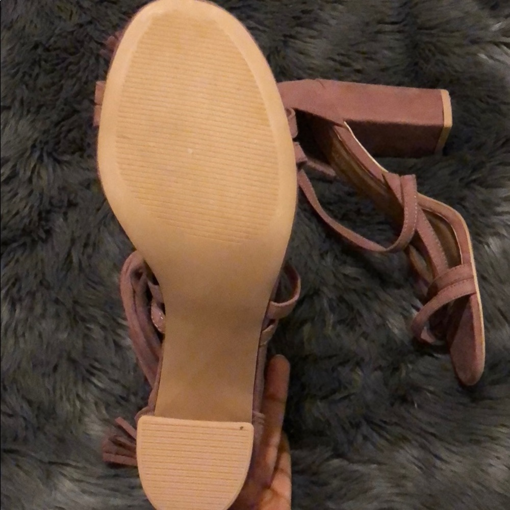Mauve Heels - Picture 4 of 5